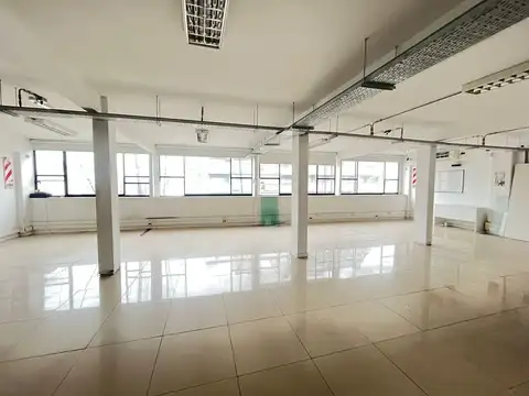 Oficina en Balvanera