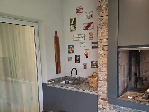 Casa de categoría  en Venta Siete Soles 3 dormitorios 2 baños con pileta