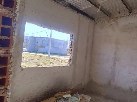 Casa 3 ambientes con 1 baño