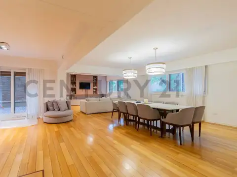 Venta departamento 5 ambientes con dos cocheras en Palermo Chico.