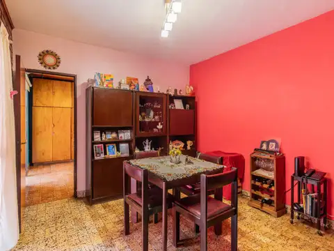 Depto Tipo Casa 4 ambientes con 2 baños