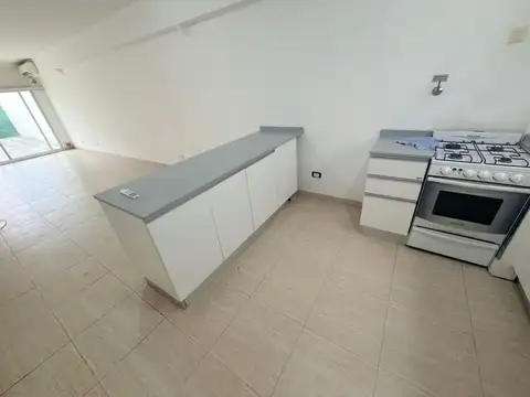 Departamento en Alquiler en Monte Castro, $ 700.000