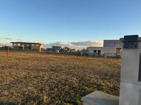 LOTE EN VENTA BARRIO DEVELOPER PARK