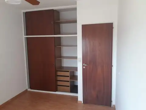 Departamento en Alquiler en Villa Luro, $ 850.000