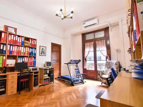 Departamento en Venta de 7 ambientes