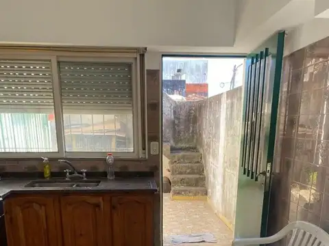 Avenida Presidente Juan Domingo Perón 3200, Piso 1°