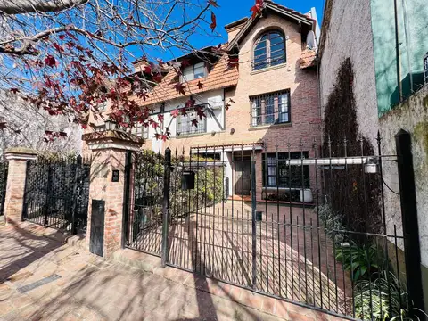 Casa 5 ambientes en venta en Martínez