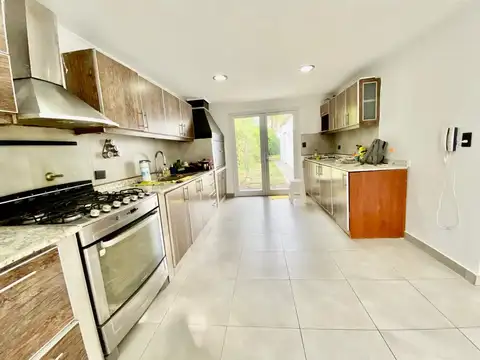 Casa en Alquiler en La Plata [Cod: 1]