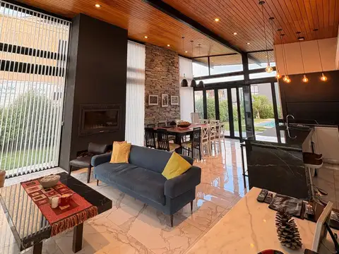 Venta casa minimalista  Barrio privado Rumenco Joven