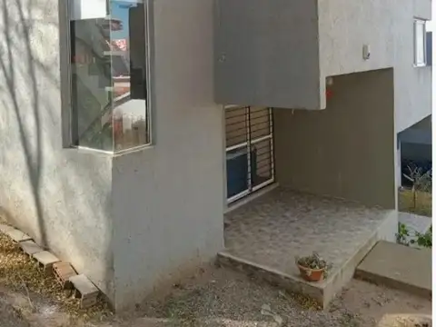 VENTA DEPARTAMENTO DUPLEX 2 DORM. CARLOS PAZ CORDO