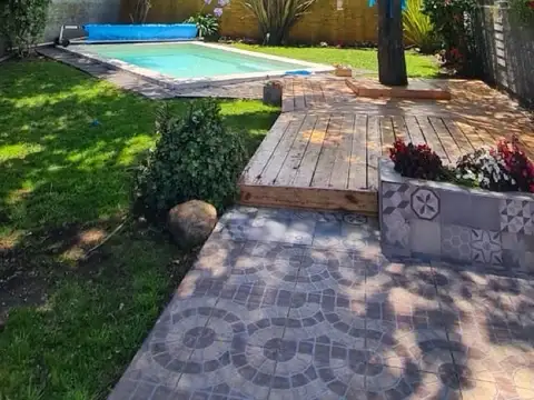 Casa 4 ambientes con 4 baños