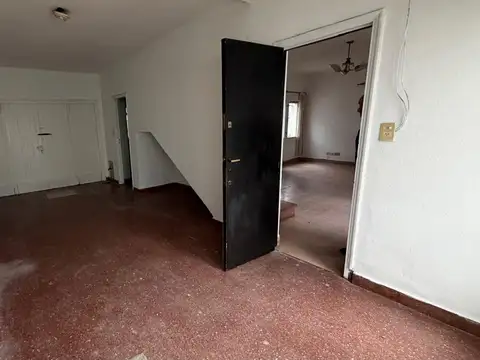 Casa en Alquiler con 1 cochera