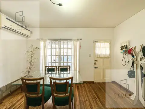 Depto Tipo Casa 5 ambientes con 2 baños