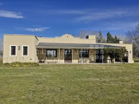 Casa en Venta con 1 cochera