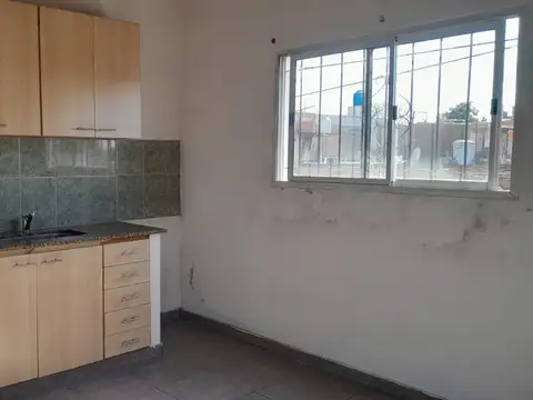 Depto Tipo Casa en Alquiler en Barrio San Carlos, $ 370.000