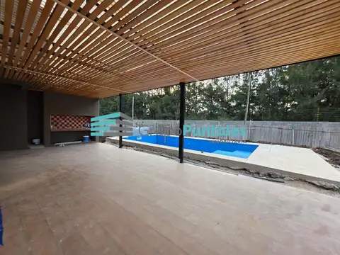 Casa en Venta con 2 cocheras
