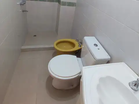 Depto Tipo Casa en Alquiler en Villa Raffo, $ 500.000