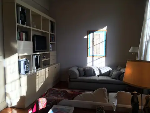 Venta o Alquiler  Piso de 4 ambientes 157m² en Plaza San Martín