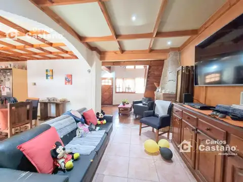 Exc. Chalet 5 Amb. Con Terraza Y Jardín