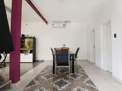 Depto Tipo Casa en Venta con 1 cocheras