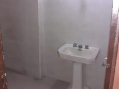 Casa en Alquiler con 1 cochera