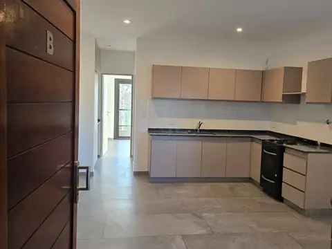 Departamento 2 ambientes en alquiler con balcón y parrilla – Chacabuco 462, Merlo