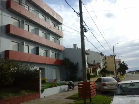 Av Costanera 1900, Piso 3