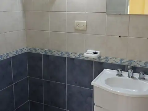Sarmiento 100, Piso 1