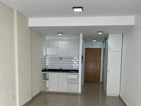 DEPARTAMENTO DE 1 AMBIENTE EN ALQUILER CON PATIO, FLORES