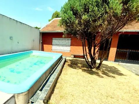 VENTA PALOMAR CASA 4 AMBIENTES PILETA +DPTO 2 AMB