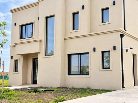 CASA 5 AMBIENTES B. Santa Sofía, Pilar del Este, Pilar