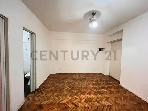 Luis maria Campos 300, Piso 0