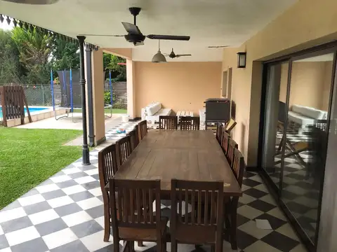 Casa  en una planta, en La Montura
