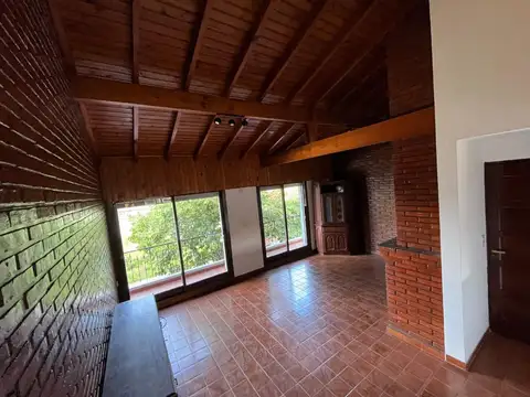ALQUILER RESIDENCIAL 5 AMBIENTES ESCOBAR CENTRO