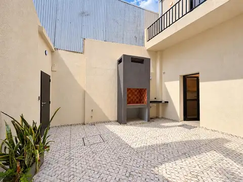 Depto Tipo Casa en Venta de 3 dormitorios