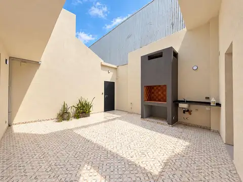 Depto Tipo Casa en Venta en Villa General Mitre, USD 195.900