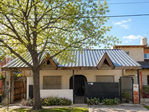 VENTA CASA CON DPTO TOTALMENTE INDEPENDIENTE