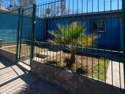 Casa en Venta con 2 cocheras
