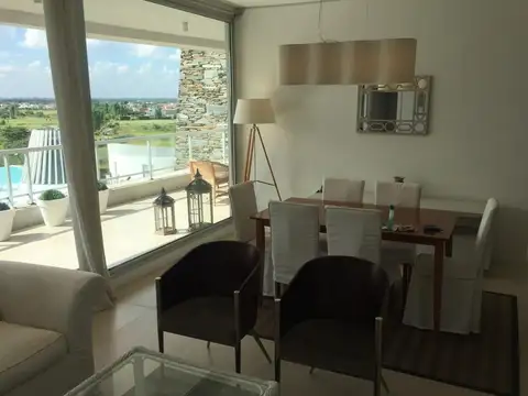 Departamento en Alquiler con 1 cocheras