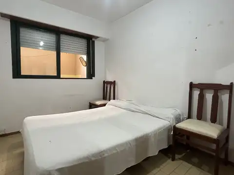 Departamento en venta con patio en Nuestra Señora De Lourdes. Callao al 1300.