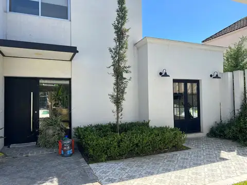 Casa  en Venta en Las Glorias, Benavidez, Tigre