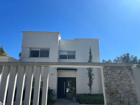Casa  en Venta en Las Glorias, Benavidez, Tigre
