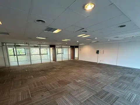 Oficina en Venta con 4 cocheras