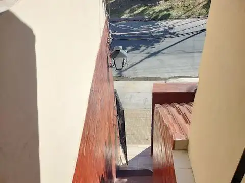 Depto Tipo Casa 4 ambientes con 1 baño