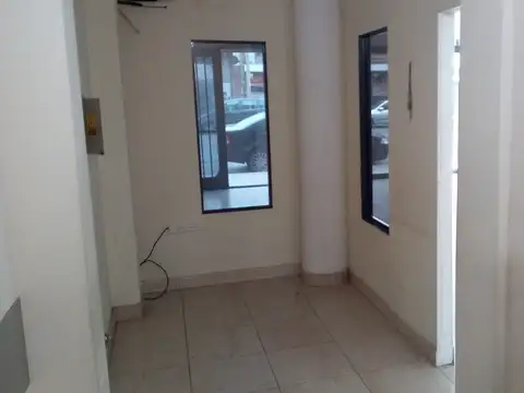 Local en Venta en Ramos Mejia Sur, USD 185.000