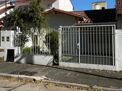 RESERVADA - OPORTUNIDAD! CASA EN 1 PLANTA, 6 METROS DE ANCHO CON LINDO PATIO Y TERRAZA