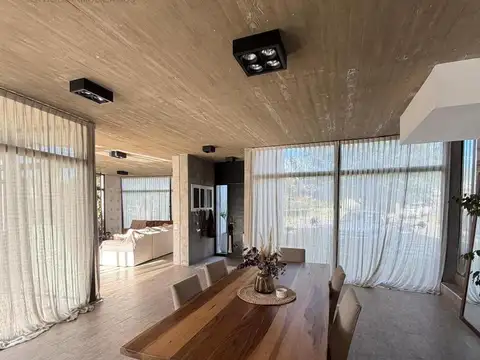 Casa en alquiler – Arenas del Sur