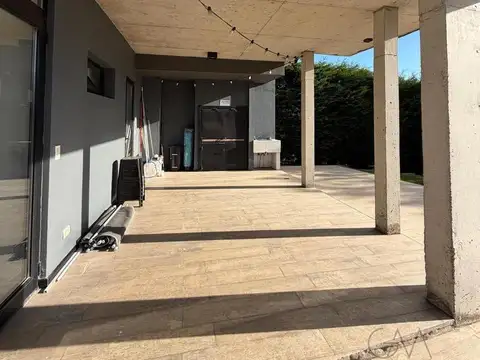 Casa en Alquiler de 3 dormitorios