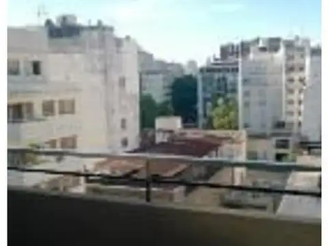 1 amb divisible, contrafrente al norte con balcón. SUM c Parrilla, Laundry. C/COCHERA