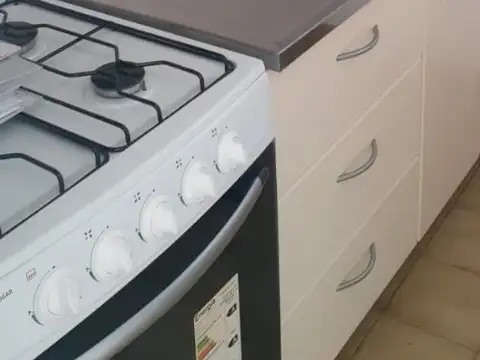 Hermoso Dpto frente a la Facultad de Medicina y Odontología. Muy Luminoso. LLAMAR AL 88